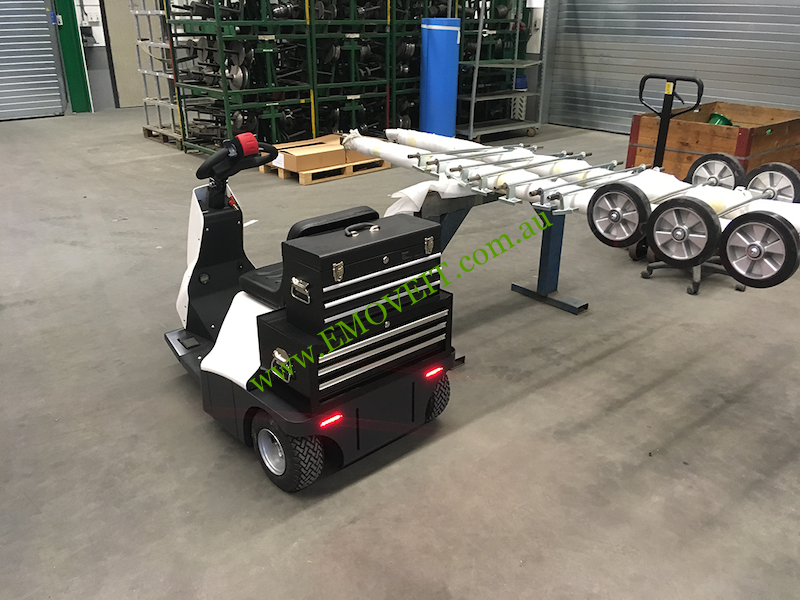 XL-T1500N Battery Electric Seat-on Tug - Image 6