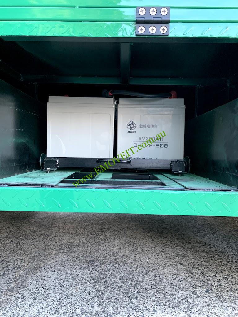 Burden Carrier 1 Tonne with Doors and Drop Down curtains - Image 6