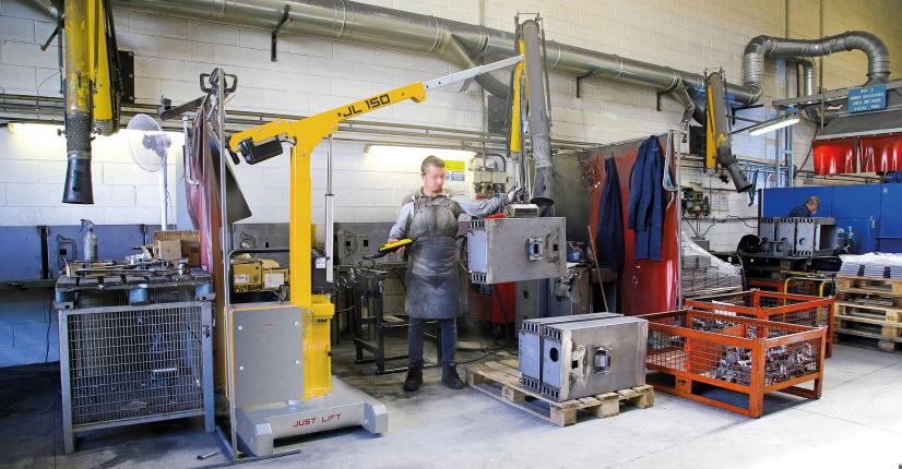 Thanks to the JL150 electric mini-crane, the lifting and management of components up to 150 kg becomes ergonomic and efficient