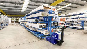 Compact Zallys M18 electric tow tug in factory setting