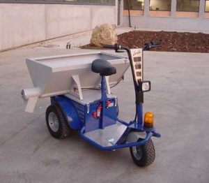 Zallys electric tow tractor maneuvering in tight spaces